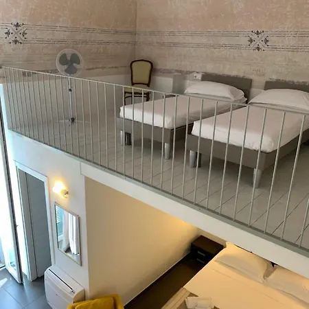 Frühstückspension Up Room&suite 2*